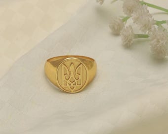 Ukrainian Tryzub Signet Ring, Gold Trident Ring, Ukrainian Coat of Arms Ring, Minimalist Gold Signet Ring, Ukraine Symbol Jewellery.