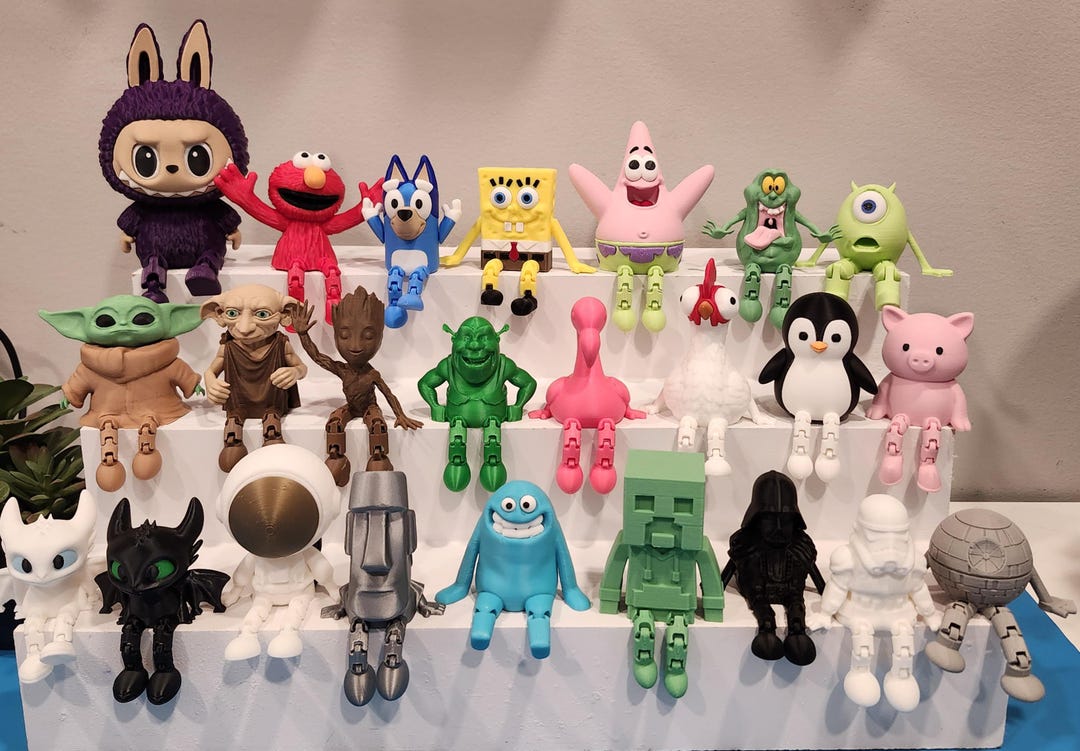 Computer Monitor Toy Computer Monitor Buddy Figurines– Articulated Dangling Leg Desk ...