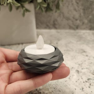 Tealight Holder (Tea light included!)