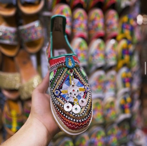 Zapatillas marroquíes hechas a mano, babuchas marroquíes teñidas