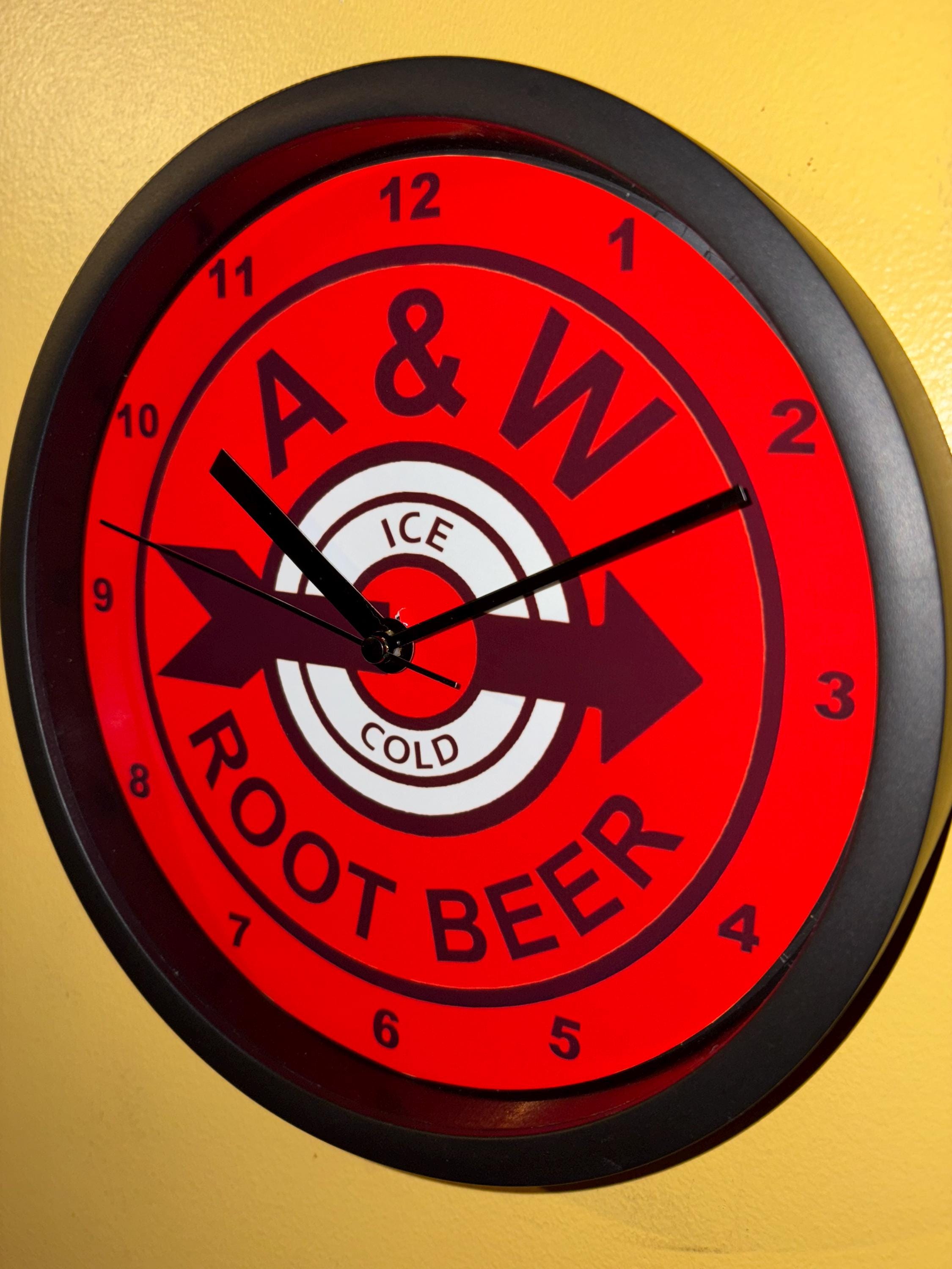 A&W エイアンドダブリュルートビア グッズ アイテムアドバタイジング壁掛け時計 A&W ルートビア ソーダファウンテン ダイナー キッチン 男の隠れ家