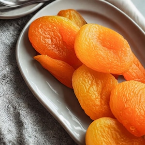 Turkish Dried Apricots – Natural Malatya Apricots | Healthy Gluten-Free Snack | No Sugar Added Dried Fruit 2.2lbs