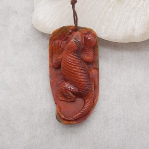 Perlina con pendente in pietra preziosa lucertola rossa agata naturale degli Stati combattenti intagliata, perline animali uniche, gioielli in pietre preziose, 46x24x13mm, 15.3g - B0358