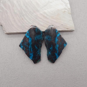 Orecchini con perline di crisocolla naturale (lato ruvido), orecchini con pietra forata, regalo di gioielli con pietre preziose, 46x28x3 mm, 17 g - E28919