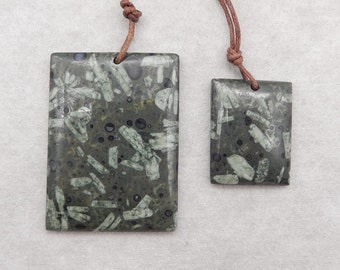2CPS Natural Chinese Writing Stone Gemstone Pendant Beads, Drilled Flatback Gemstone Pendants, 51x37x5mm, 30x24x6mm, 31.6g - E19007