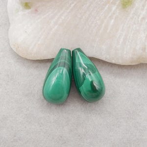 Natuurlijke malachietdruppel edelsteenoorbelkralen (bovenste helft geboord), uniek paar oorbellen voor sieraden maken, 21 x 10 mm, 8,3 g - SS3707