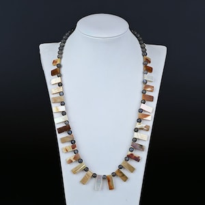 Natural MOP (Mother Of Pearl) And Labradorite Gemstone Necklace Loose Beads, 1 Strand, 52.5m in Length, 19/12x7x4mm, 6mm, 45.4g - JJ212