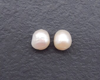 Natural MOP (Mother Of Pearl) Gemstone Earring Beads (Top Half Drilled), Popular Shell Earrings, 11x10x8mm, 3g - E17680