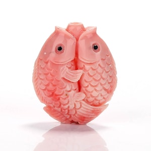 Wholesale! Pink Conch Shell (Made Of Powder Of Shell, Color Is Enhanced) Double Fish Pendant Bead, 27x24x11mm, 5g BK048