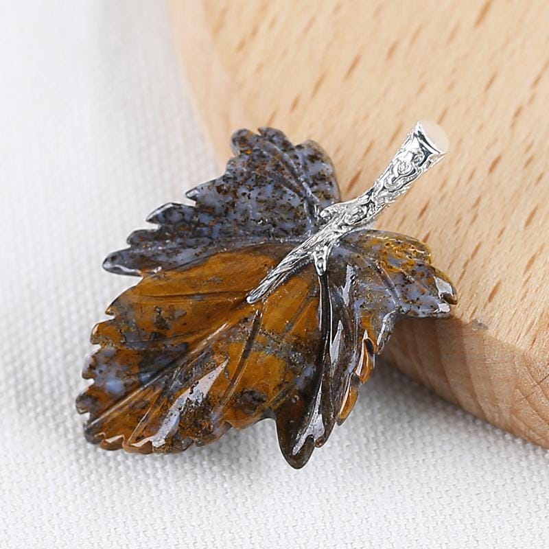 天然宝石オーシャンジャスパー 手彫りリーフペンダント、925