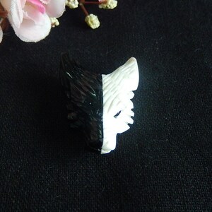 Handmade Carved Howlite And Obsidian Intarsia Gemstone Wolf Pendant Bead, Popular Wolf Head Pendant, 35x25x12mm, 10.5g image 8