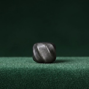 Perla a spirale in ossidiana argentata naturale, perla filettata in ossidiana argentata con foro verticale per la creazione di gioielli, perla centrale in ossidiana intagliata