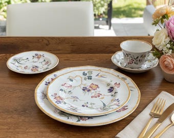 Wedgwood Devon Rose Georgetown Collection Bone China 5 Piece Place Setting England Floral Dinnerware English tea service bridal table gift