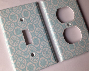 Blue and Off White Damask Single Light Switch Plate Cover Set / Aqua Nursery Decor / Damask Decor / Aqua Home Decor / Housewarming Gift