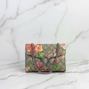 gucci bloom mini backpack GG Supreme Canvas Pink Floral Print Jenny Penny Luxury Gucci Bloom Mini Eau De Parfum (5ml)Launched in 2017 Ophidia mini backpack in beige