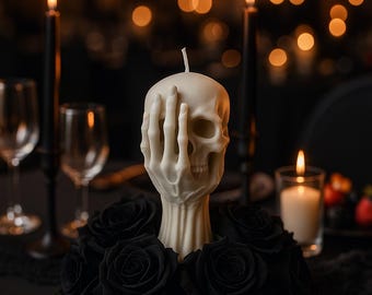 Gothic Schädel in der Hand Kerze, Gruselige Halloween Deko, gruselige Sojawachs Kerzen Geschenk