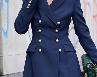 Traje azul marino para mujer: cruzado, corte entallado - para la oficina o eventos