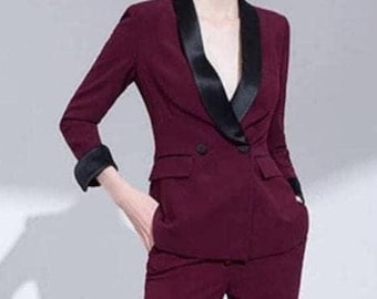 Traje de terciopelo para mujer: Dos piezas color burdeos - Corte ajustado