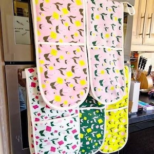 Double Oven Gloves in First Flowers Design