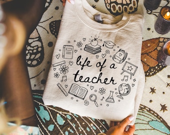 Doodle png La vie d'un enseignant, Doodle coquette pour chemise, T-shirt png pour enseignant, sublimation tendance pour enseignant, Preppy png