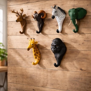 Gancho de pared con cabeza de animal – Decoración de pared 3D de resina con temática de safari: jirafa, cebra, elefante, ciervo, carnero y gorila. Perchero para habitación infantil o guardería con temática de la jungla.
