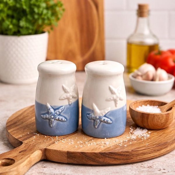 Starfish Salt and Pepper Shakers Set, Coastal Kitchen Decor, Ocean Theme Tableware, Ceramic Spice Set, Beach House Dining Decor