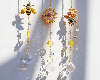 Bee Suncatcher Crystal Prism – Honey Bee Window Hanging, Daisy Bee Rainbow Light Sun Catcher, Honeycomb Decor, Gift for Bee Lover
