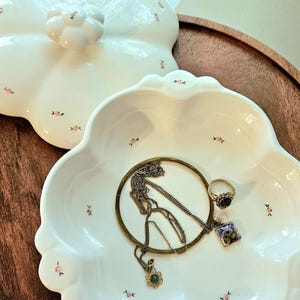 Portaoggetti vintage a forma di rosa in ceramica dipinta a mano