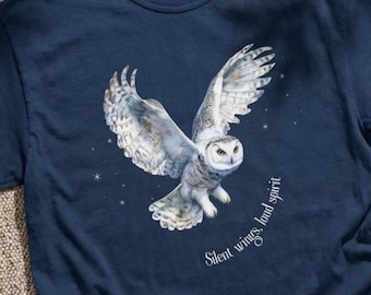 Camiseta con estampado de búho volador, camiseta para amantes de la naturaleza, camiseta con estampado de aves del bosque, regalo para amantes de la vida silvestre.