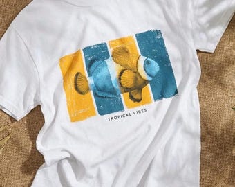 Camiseta con estampado de estilo tropical, camiseta con diseño de vida marina, regalo para amantes de la playa, ropa costera marina.