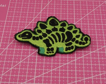 Skeleton Dinosaur Patch | Stegosaurus | Dino Bones | Iron-On & Sew-On | 10cm x 7cm