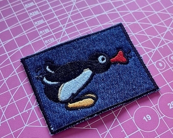 Pingu Noot-Noot-Aufnäher | Gestickter Pinguin-Aufnäher | Cartoon-Aufnäher | Zum Aufbügeln und Aufnähen | 9 cm x 6,5 cm