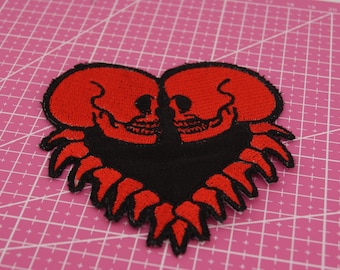 Skeleton Heart Patch | Skull Patch | Gothic | Iron-On & Sew-On | 9.5cm x 10cm