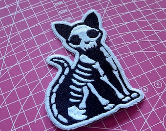 Skeleton Cat Patch | Gothic Cat Patch | Embroidered Patch | Iron-On & Sew-On | 9.5cm x 7.5cm