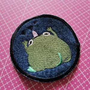 Fat Frog Patch, Kawaii Frog Iron-On, Sew-On Patch, Frog Lover Gift, Funny Animal Patch, Cottagecore Aesthetic, Toad Patch