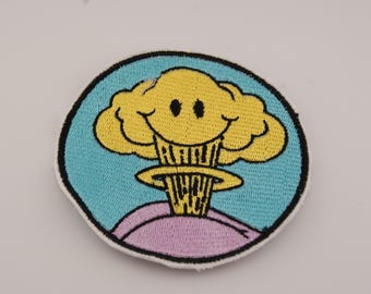Atomic Fart Patch | Smiley Face Cloud | Mushroom Cloud Patch | Iron-On & Sew-On | 10cm