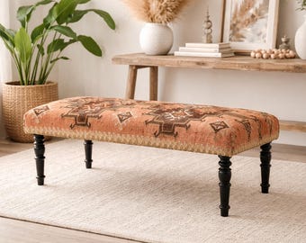 Banco estofado Kilim, pufe para hall de entrada, banco boho para o pé da cama, banqueta estilo sudoeste, banco com tapete vintage terracota, decoração rústica para casa
