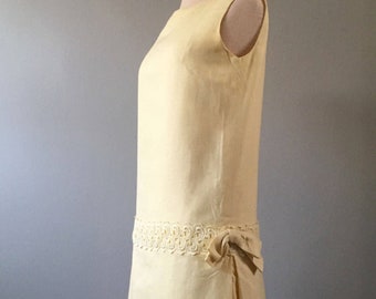 Vintage Retro 60s Linen A-Line Dress: Yellow, Lace Detail, Emma Domb