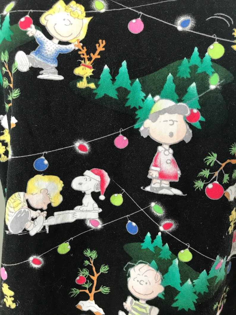 Snoopy Scrubs Top Peanuts Christmas Nurses Scrub Top Christmas Scrub Top M Charlie Brown Scrub Top