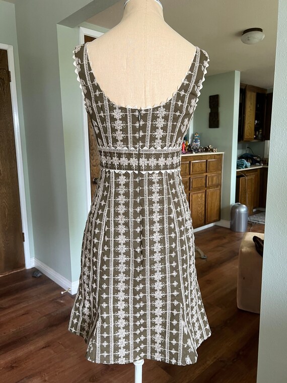 Nanette Lepore Pin-Up Retro Embroidered Dress Size 4 - Gem