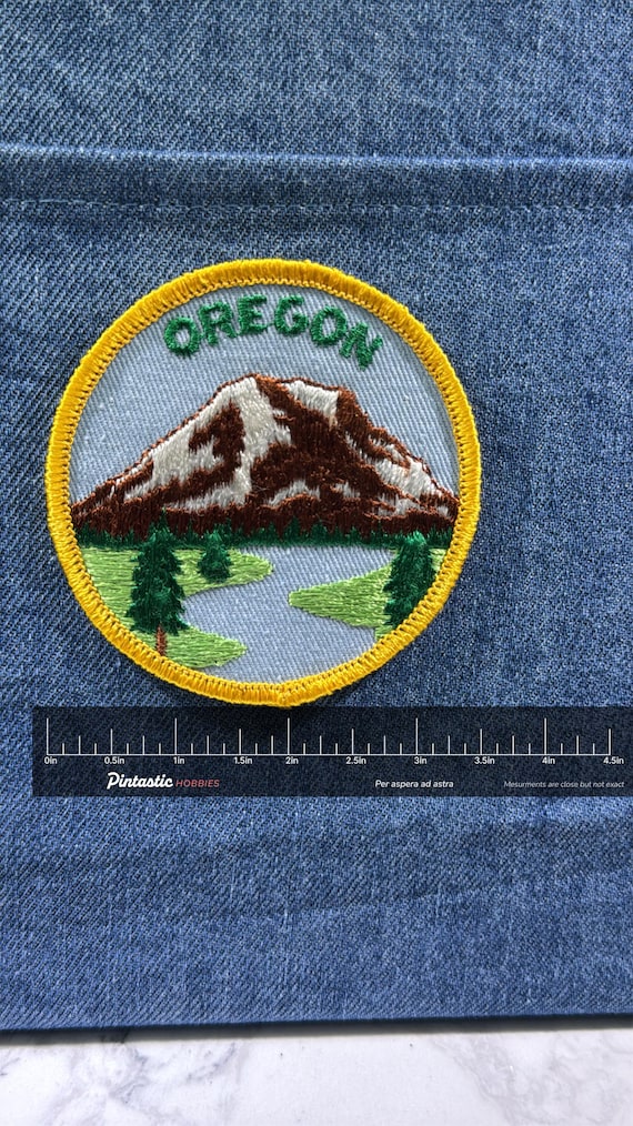 Oregon Collectable Patch: Iron-On Round Landscape… - image 2