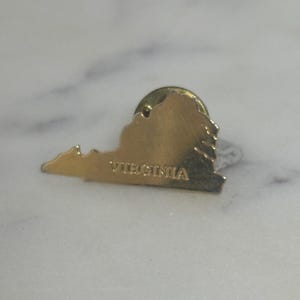 Virginia State Souvenir Pin: Gold Tone Finish - Travel Collectible Accessory