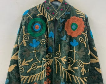 Chaqueta kimono de terciopelo estilo bohemio Suzani / Chaqueta bordada / Prenda de abrigo tribal vintage / Abrigo corto / Chaqueta oversize de invierno / Idea de regalo para ella