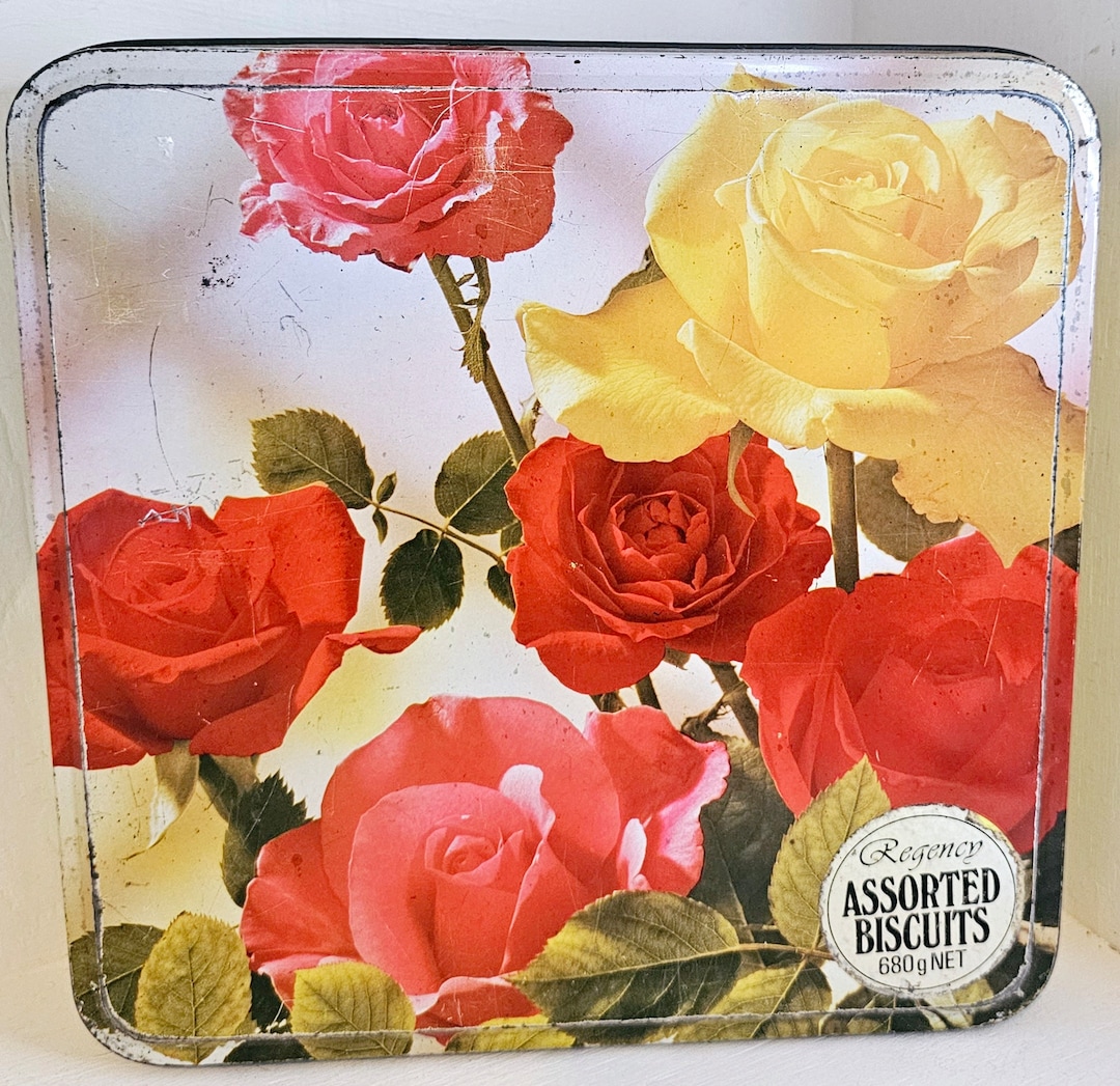 Vintage Kitsch 1960s Regency Biscuit Cake Tin Floral Roses Decor Metal ...