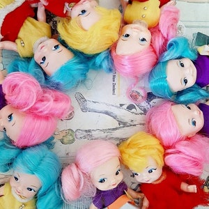 Aangepaste Hybride Froufrou Meisjes Vintage Remco Fingerding pop gezicht mode pop cuties OOAK outfits Geel Blauw haar Een pop Uw keuze