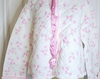 Vintage 1960s pastel pink floral Quilted Brunch Coat jacket cuffs collar pink bow Fairy Kei Lolita original Brylon Tag womens size 16