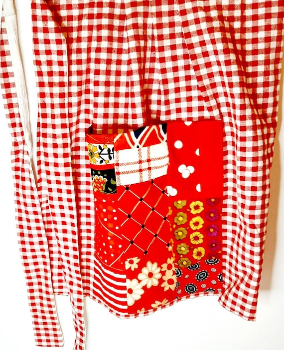 Vintage Apron Red Gingham Floral Patchwork Pocket… - image 1