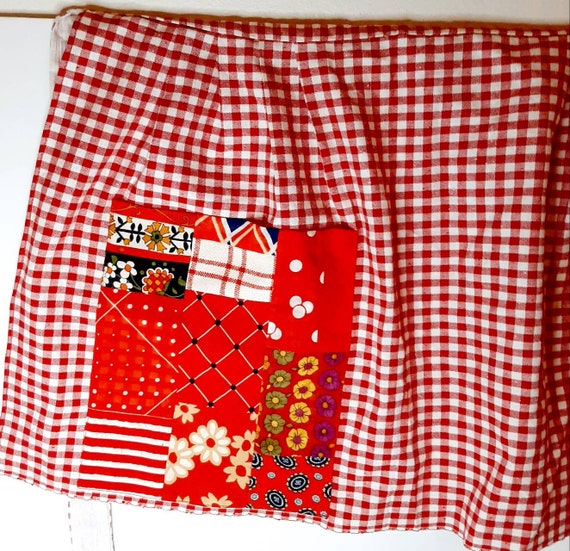 Vintage Apron Red Gingham Floral Patchwork Pocket… - image 6