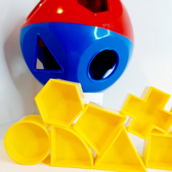 Original Vintage 1970s 1980s Tupperware Tupper Toys Shape O  primary coloured Red Blue Yellow shape sorter Baby Toddler Toy Complete