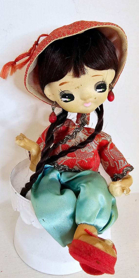 * vintage dolls head ୨୧ * チャイナヘッド さん Vintage 1960s Pose Doll Red Mandarin Collar Silk Top Hat Scarf